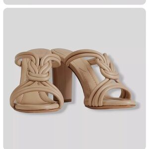 $525 Alexandre Birman Women's Beige Vicky Leather Sandals Shoes Size EU 38.5